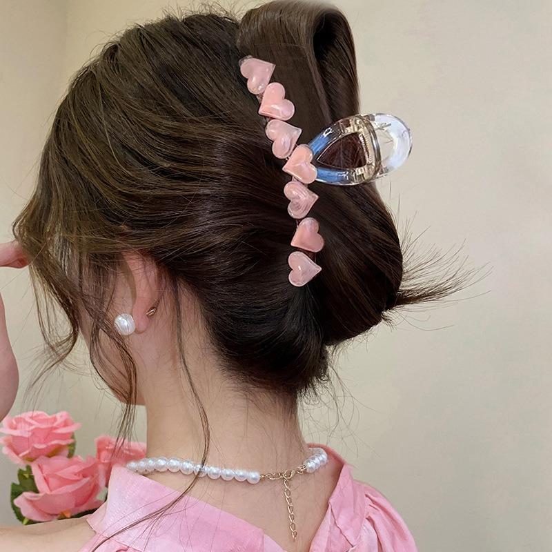 Cute Hairpins At The Back of The Hair Roots Coiled Hair and Shark Clip Headwear