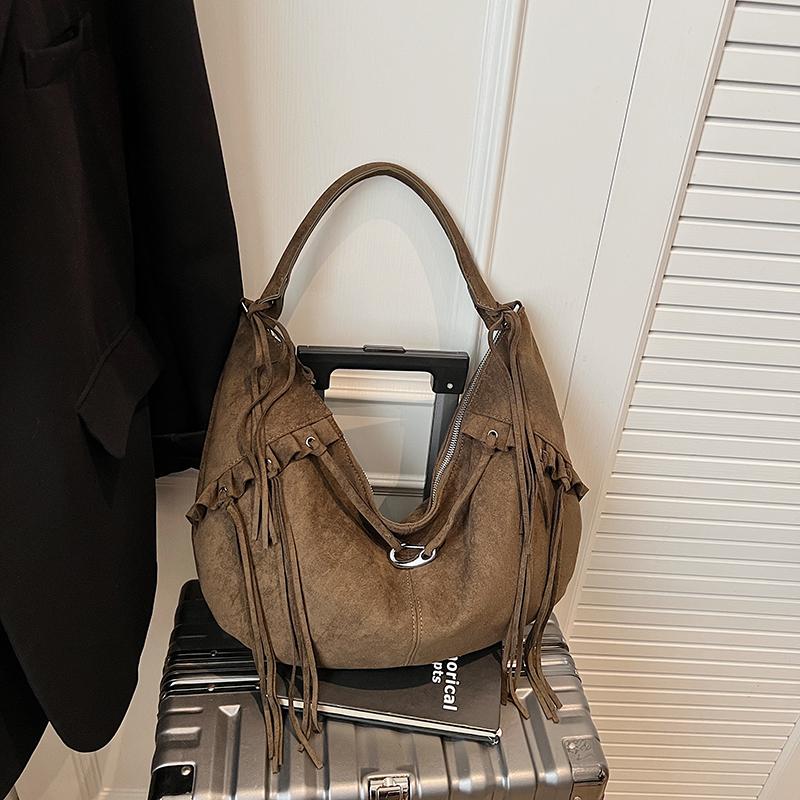 Womens Faux Suede Shoulder Bag Winter Retro Hobo Bag Luxury Designer Tassel New Trend Handbags Dumpling Bag Outdoor Work Handbag