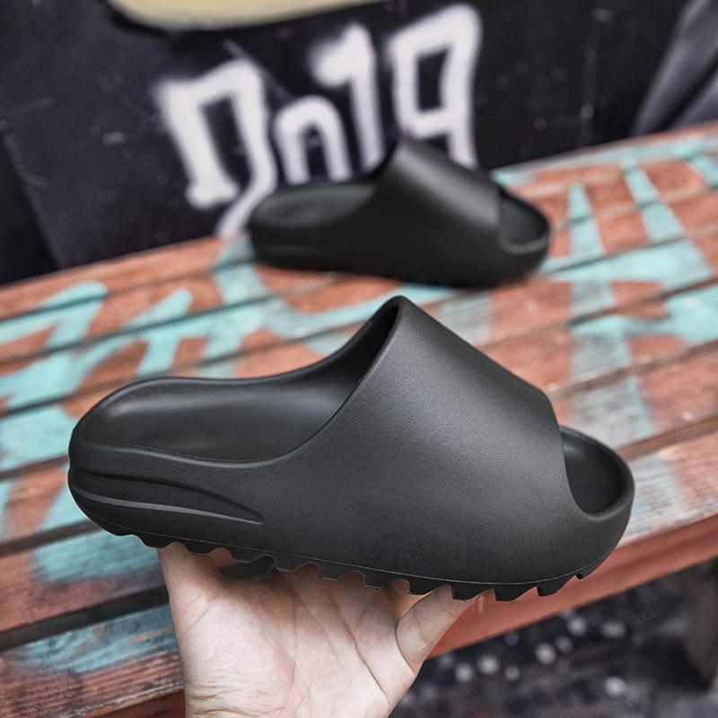 New coconut slippers summer indoor and outdoor stepping on shit feeling thick sole one-word drag couple shoes