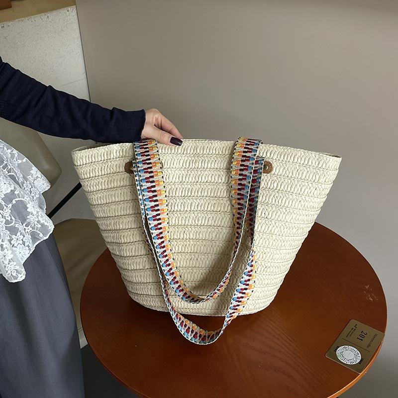 Straw Bag Women's Large Capacity 2025 New Vacation Beach Straw Bag Woven Bucket Bag Vegetable Basket Seaside Tote Bag