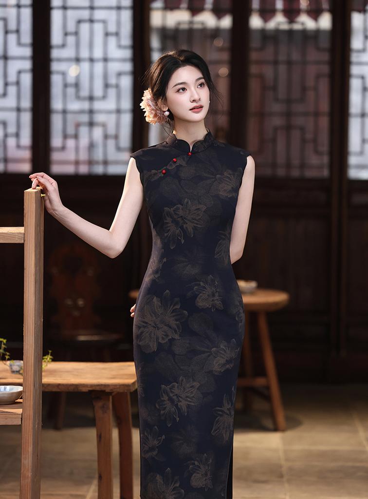 Yuetang retro improved new Chinese navy blue sleeveless cheongsam women's 1011 spring new models can be worn daily young models