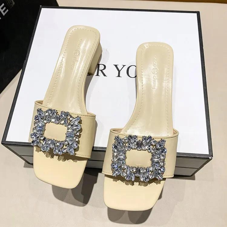 Fashion Slippers Women Luxury Rhiestone Ladies Flat Beach Shoes for Women Design Slide Female Slides Woman 2024 Summer Slipper Shoe