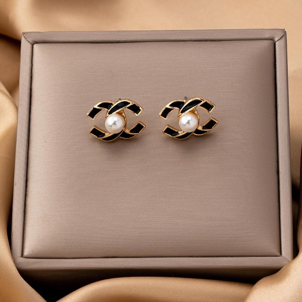 Daisy Jewelry: Imitation Pearl & Rhinestone CC Pendant Earrings for Women's Daily Wear
