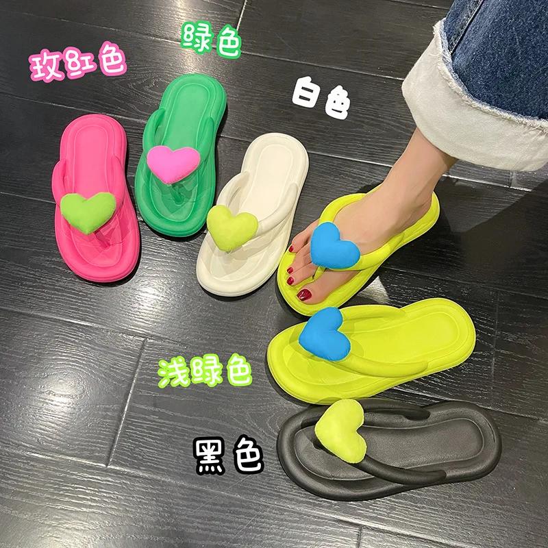Fashion Rainbow Color Flip Flops Women Outwear 2025 Summer New Heart Beach Soft Sole Slippers Indoor Paltform EVA Home Wear Women Shoes