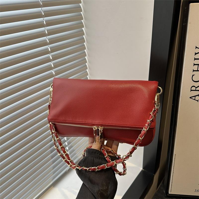 

Black PU Leather Retro Shoulder Bag 2026 New Fashiable Women Envelope Bag Casual Outdoor Chain Crossbody Bag червоний