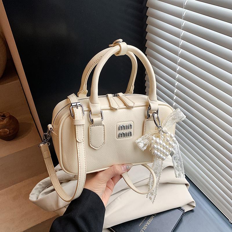 Popular Small Bag Women's New Fashion Versatile Messenger Bag Portable Pillow Bag