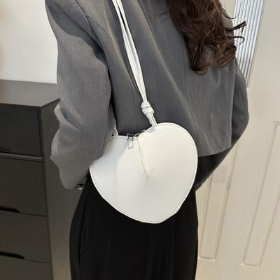 PU Leather Heart Bag Versatile Design Unique Design Single Shoulder Bag Fashionable Style Multi-Functional Crossbody Bag