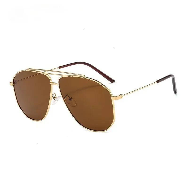New Women Sunglasses Retro Large Frame Sun Glasses Trend Outdoor Holiday Man Eyeglasses Toad Mirror UV400