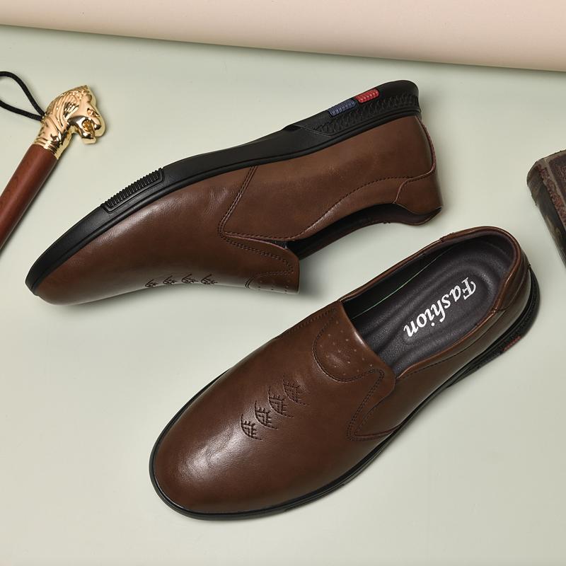 Fashion British Style Mens Loafers Genuine Leather Man Slip on Flats Outdoor Casual Shoes Business Men Driving Shoes All-match Moccasins