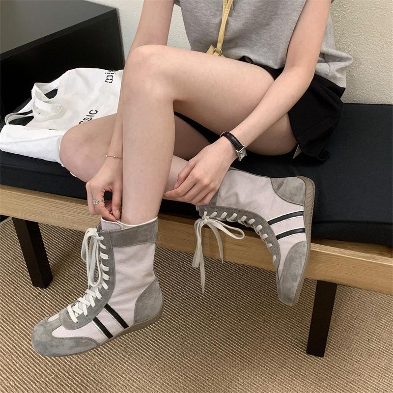 2025 retro boxing boots women's outdoor flat-bottomed medium tube Martin boots casual training shoes autumn handsome strap short boots