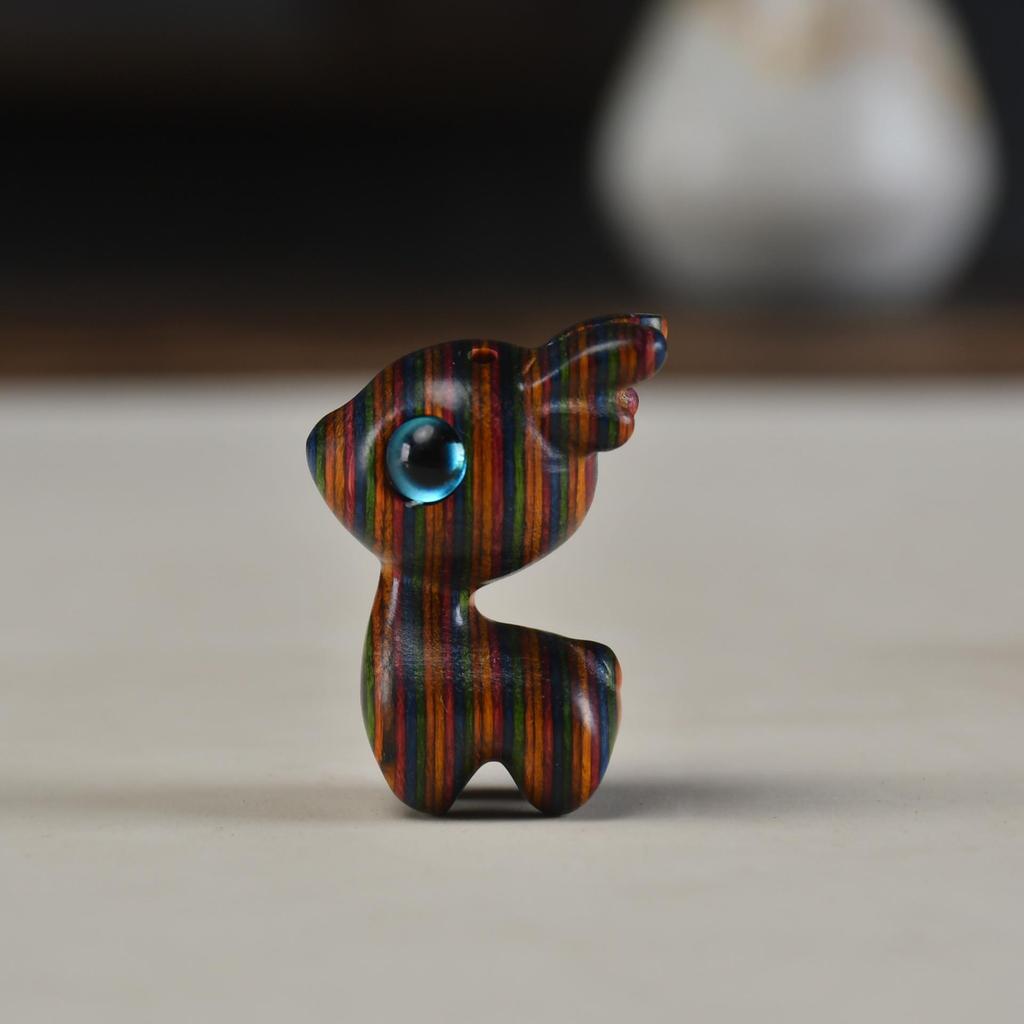Rainbow Wood Carving: Cute Cat Desktop Ornament - Creative Miniatures for Home Decor