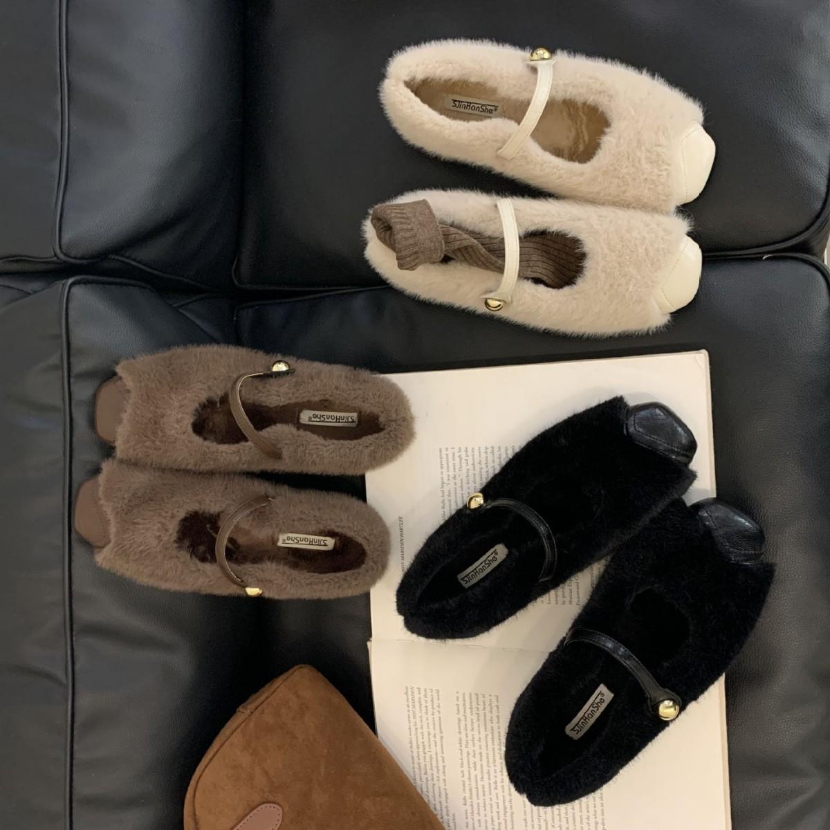 

2025 осень и зима новая круглая голова пух слово со шнуровкой для работы мягкая подошва бархатные женские туфли 39