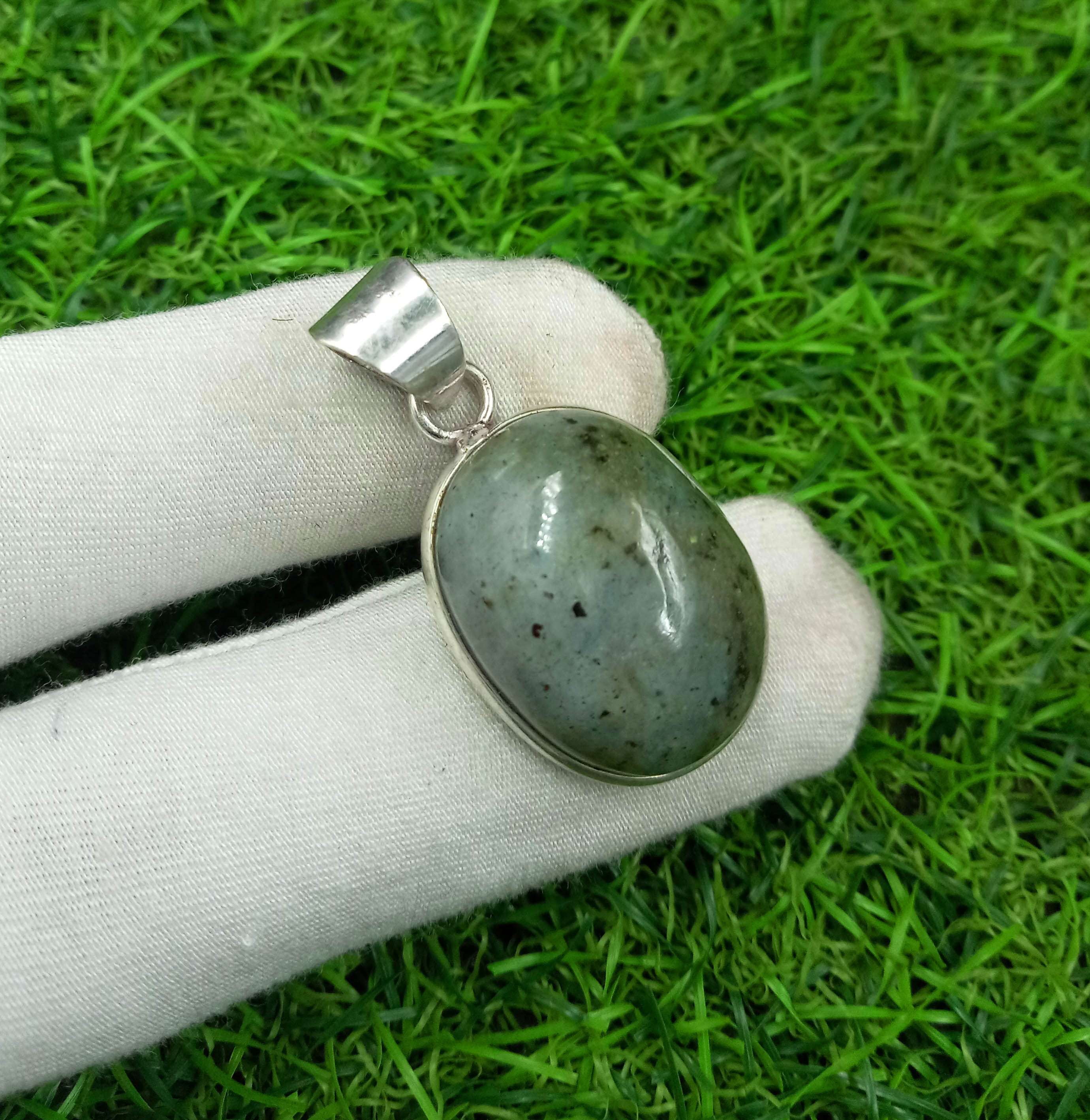 

Лабрадоритовый драгоценный камень 925 пробы с серебряным покрытием Подвеска безеля DEP-524