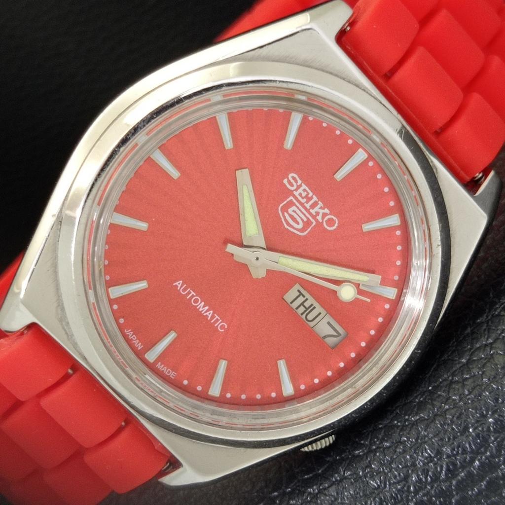 AUTOMATIC 7009A VINTAGE SEIKO 5 JAPAN MENS RED COLOR DIAL WATCH A701513-5 R206b-a701513