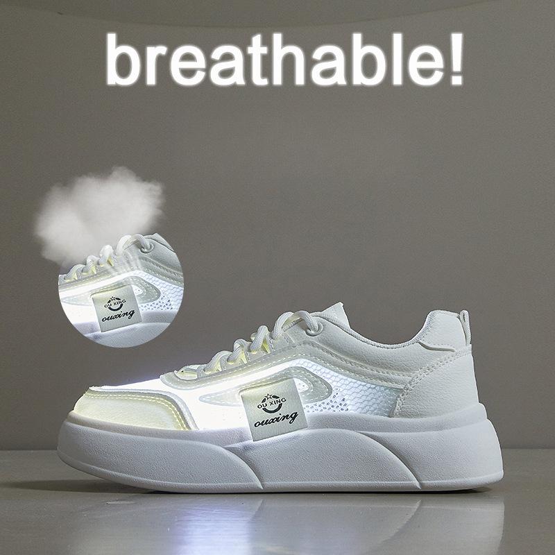 Nové letní bílé boty pro studentky zvyšující výšku prodyšné sportovní boty trendy ležérní boty