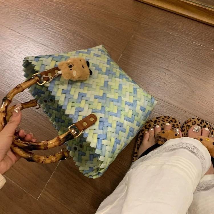 New Hand-held Straw Bag Japanese Women's Bag Daily Commute Summer Mori Foreign Style Hand-woven Bag Vegetable Basket Bag