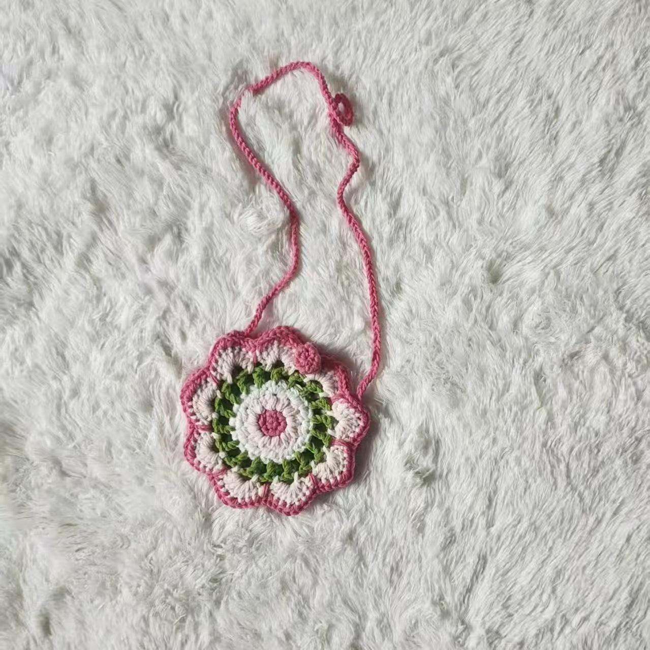 

2025 Корейский стиль Ручная работа Красочная лоскутная сумка через плечо для телефона – Круглая, Универсальная, Большая вместимость розовый