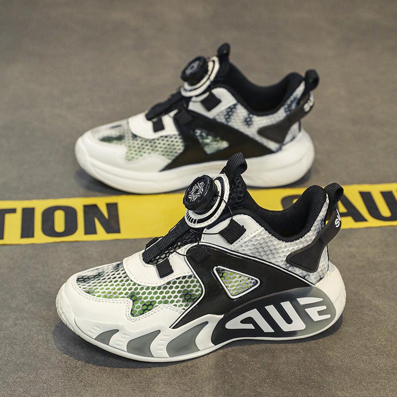 

The upper is wear-resistant, the inner is soft in summer, and the boys classmates and women s sports shoes are four seasons Korean version, with exce 30