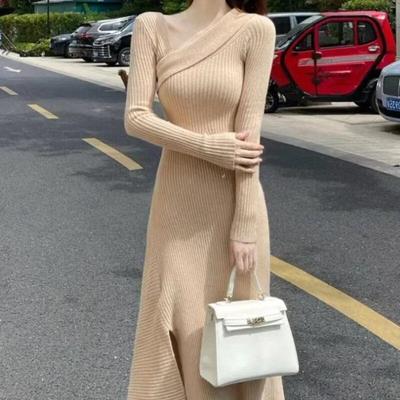 Vestido de punto con cuello Diagonal y hombros descubiertos estilo francés para mujer Otoño Invierno manga larga suéter color albaricoque vestidos 30369
