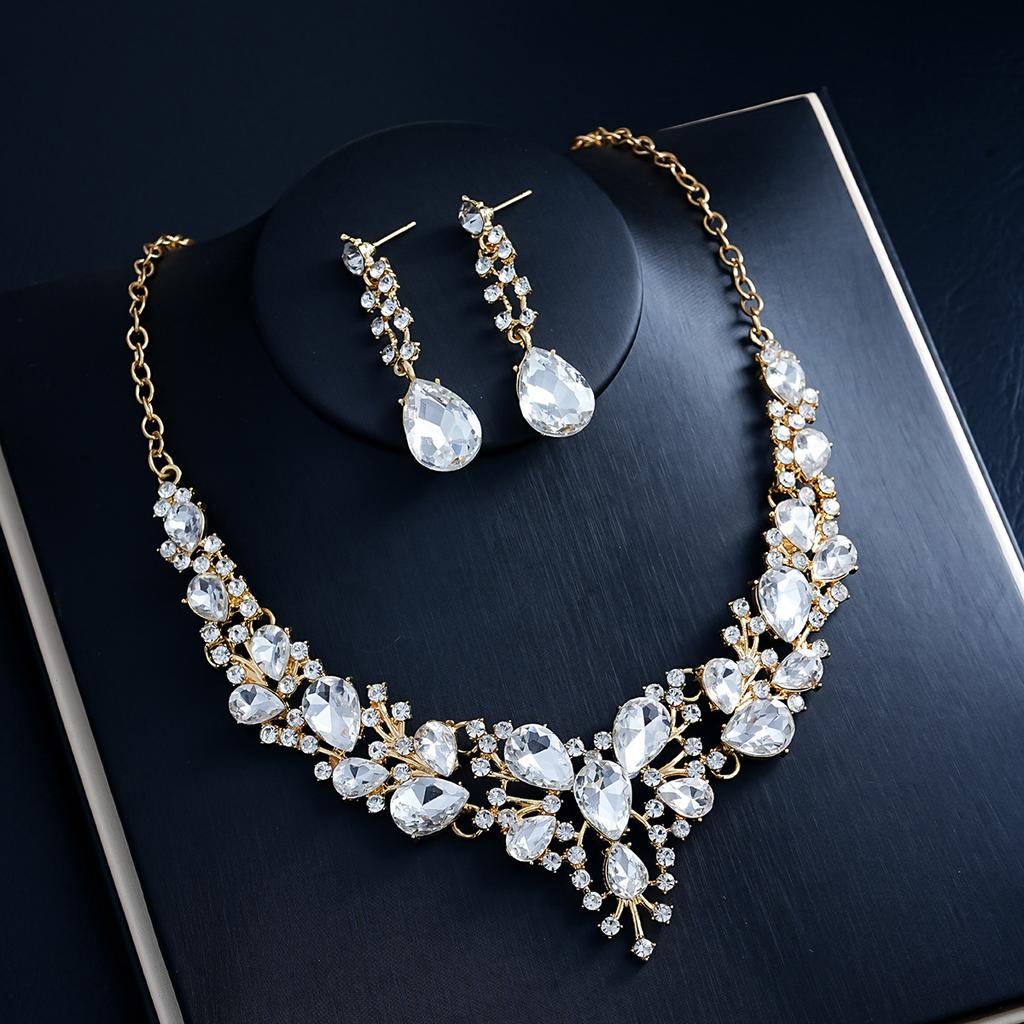 European and American Fashion Light Luxury Necklace Earrings Two-piece Set Bridal Wedding Accessories Dress Set Female 2026