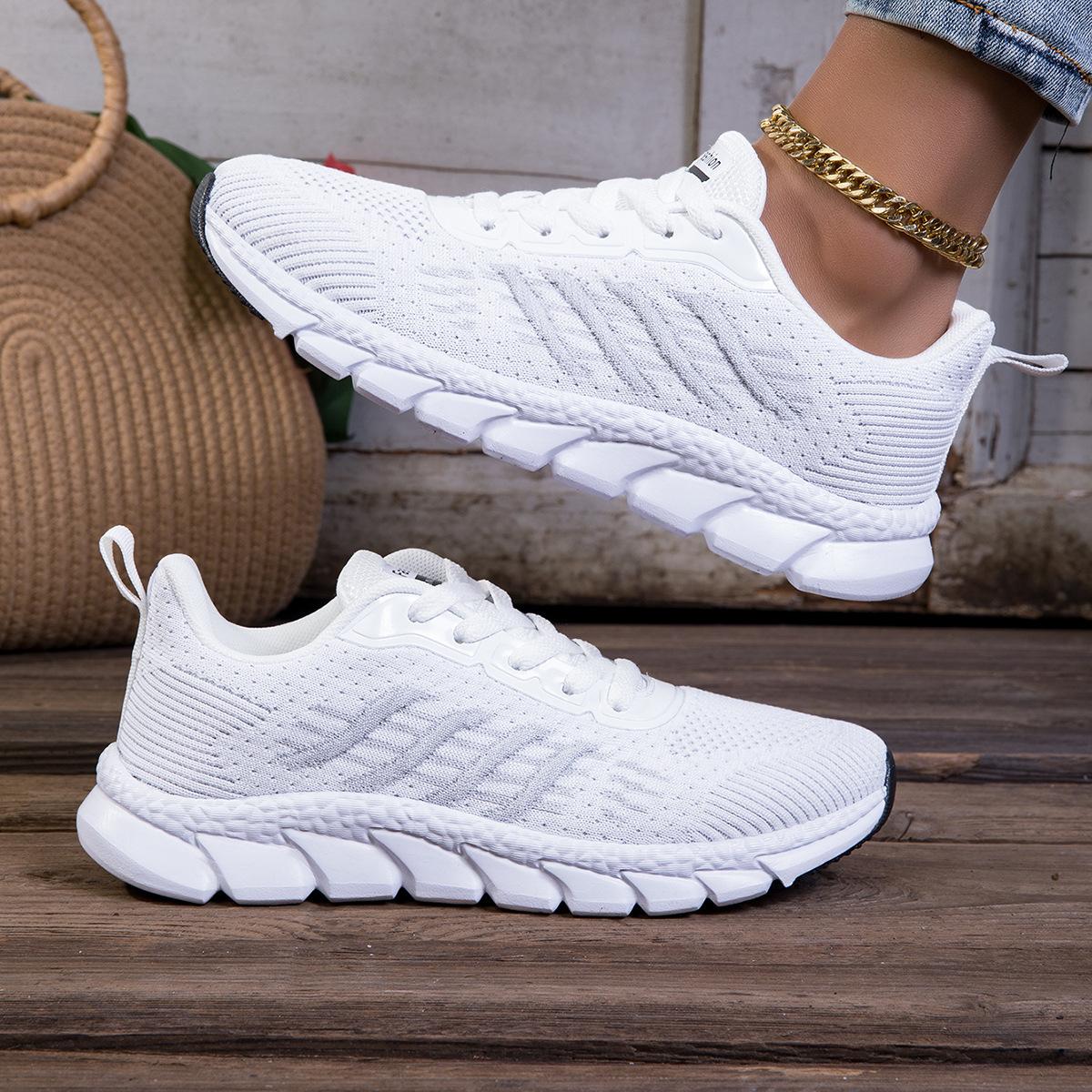 Summer new fly-woven breathable running shoes sports and leisure shoes, soft sole 36