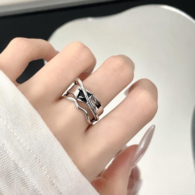 Niche Design Sense High Sense Zircon Personality Fashion Cold Wind Opening Ring Female Retro Adjustable opening