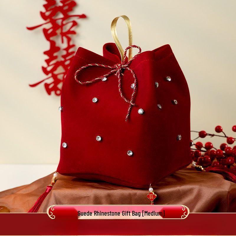 Bridesmaid Handbag Gift: Wedding Favor Red Envelope Candy Box