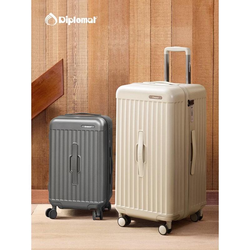 Diplomat Trunk Spinner Luggage