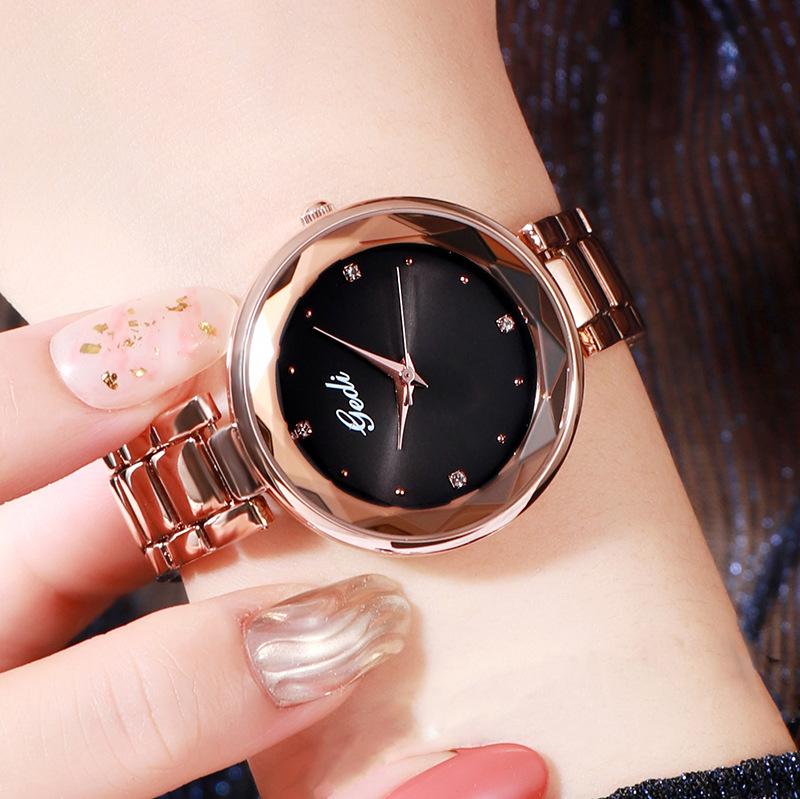 Diamond-Encrusted Steel Strap Women S Watch, Compact Women S Watch, Fashionable Waterproof Quartz Sparkling Dial