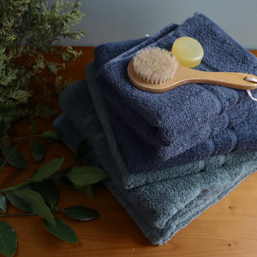 Sensui Ko Premium Extra-Long Staple Cotton Mini Bath Towel, Made In Japan, Antibacterial and Odor-Resistant, Charcoal