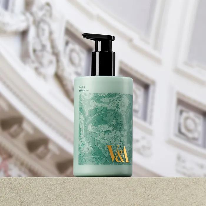 

V&A Парфюмированный лосьон для тела Свежий букет (450 мл)