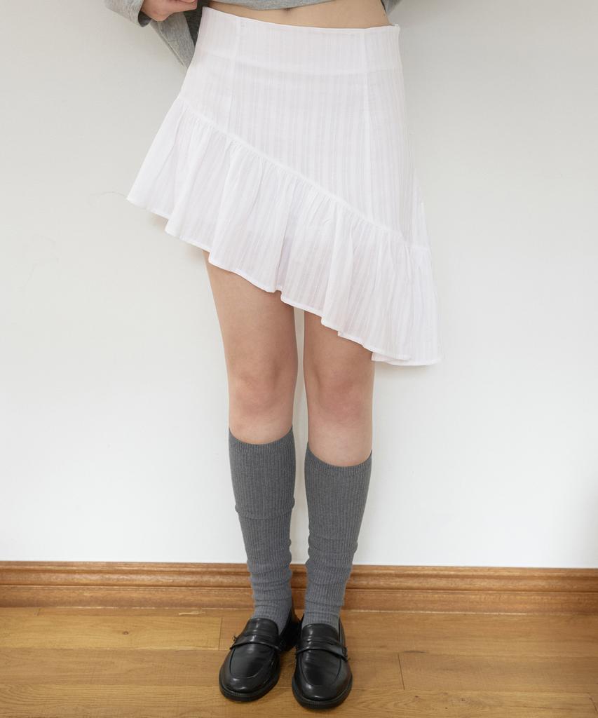 Letter From Moon Candle Asymmetrical Frill Skirt (White)