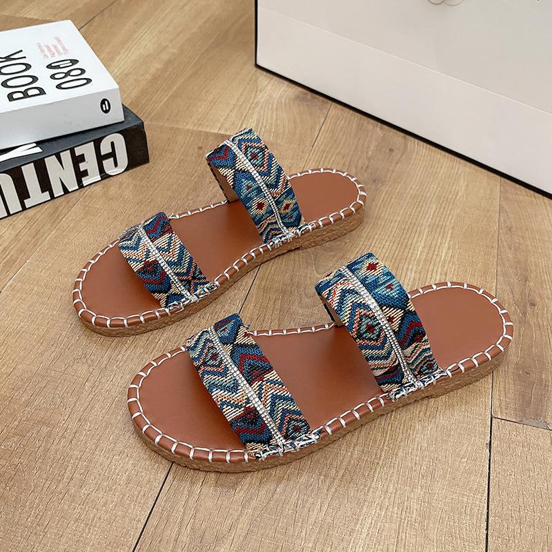 

Fashion 2025 Summer New Bohemian Style Flat Sandals for Plus Size Women Beach Ready with Trendy Elements Anti-slip Big Size shoes 43 36