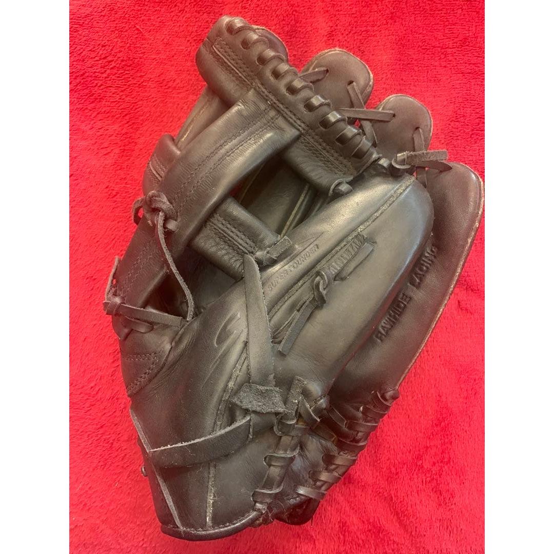 Used SSK baseball gloves!!