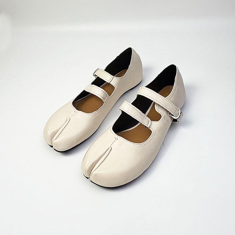 

Мода 2025 Новая Мода Ремешок с Пряжкой Женские Балетки Мэри Джейн Обувь Лолиты Мягкая Женская Странный Носок Обувь Неглубокие Женские Балетки 35 белый