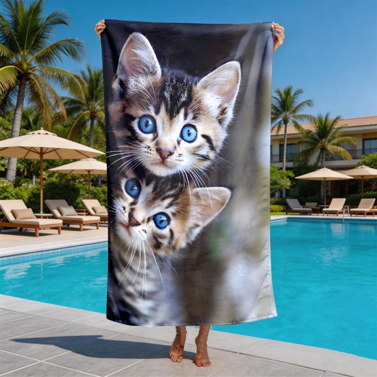 

Blue-eyed tabby kitten theme polyester microfiber beach towel is highly absorbent, suitable for swimming and beach outings W30*H60(CM)
