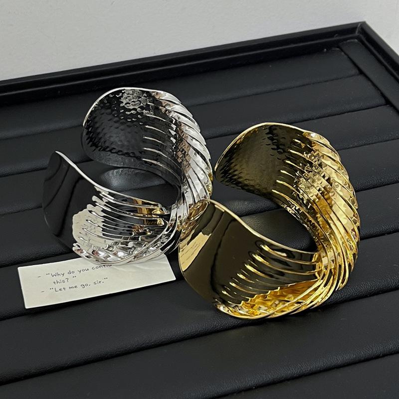 Vintage High-End Twisted Metal Crossover Wrap Bangle