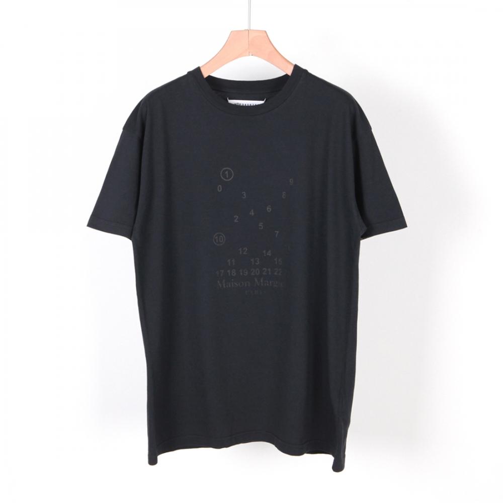 

Maison Margiela Женская футболка 23SS Margiela с короткими рукавами и логотипом в тон, круглый уголь S51GC0522S20079861