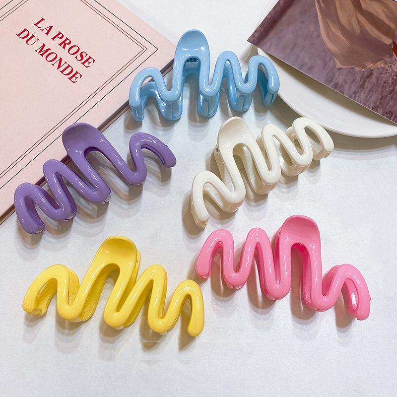 2023 Colorful Jelly Wave Hair Claw Hairpin Women Girls Fashion Design Korean Sweet Simple Irregular Hair Clip Headwear Wholesale