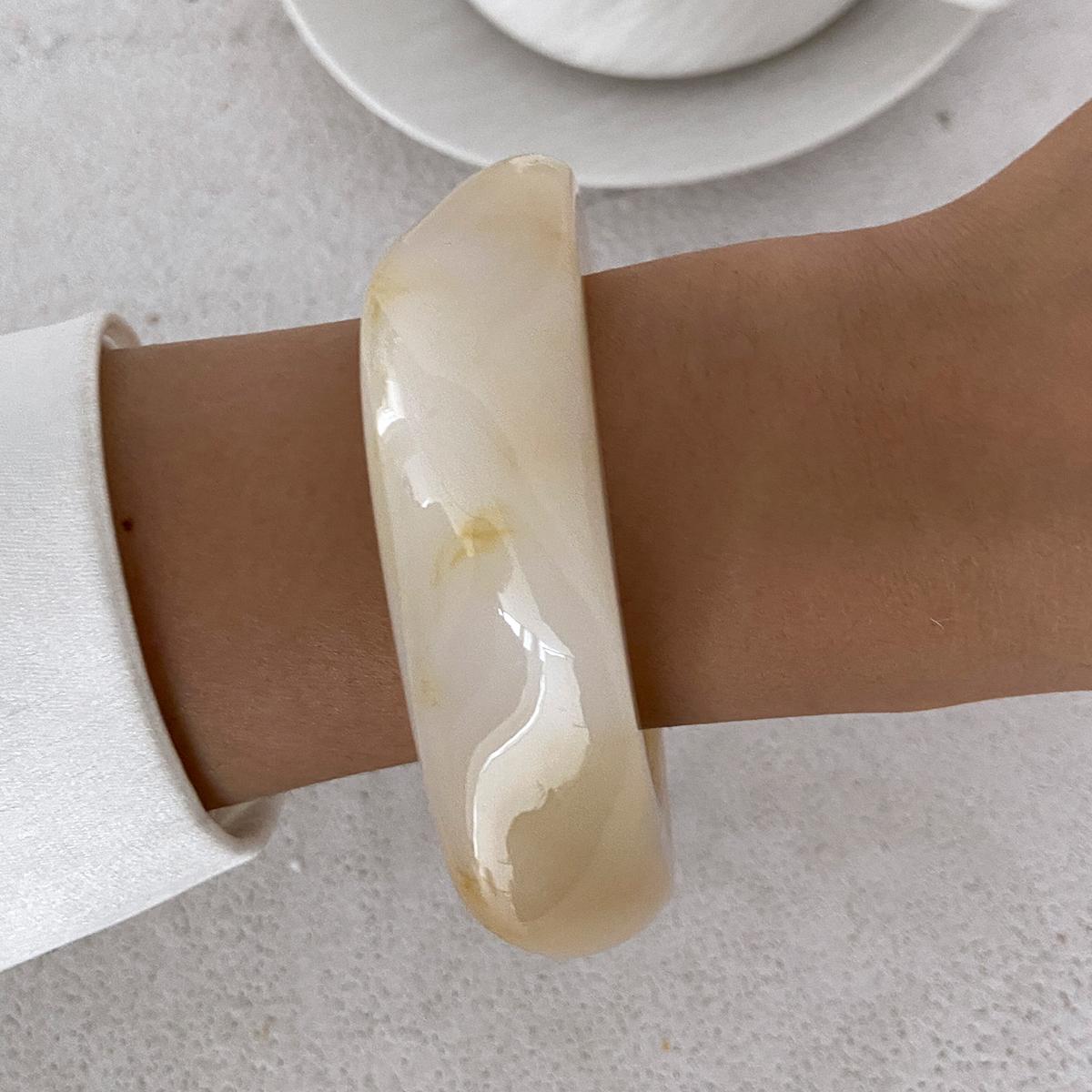 

Ingemark 3 Styles Hip Hop Irregular Resin Stack Wide Bangles Women 2026 New Vintage Chunky Smooth Metal Bracelets Jewelry Gift