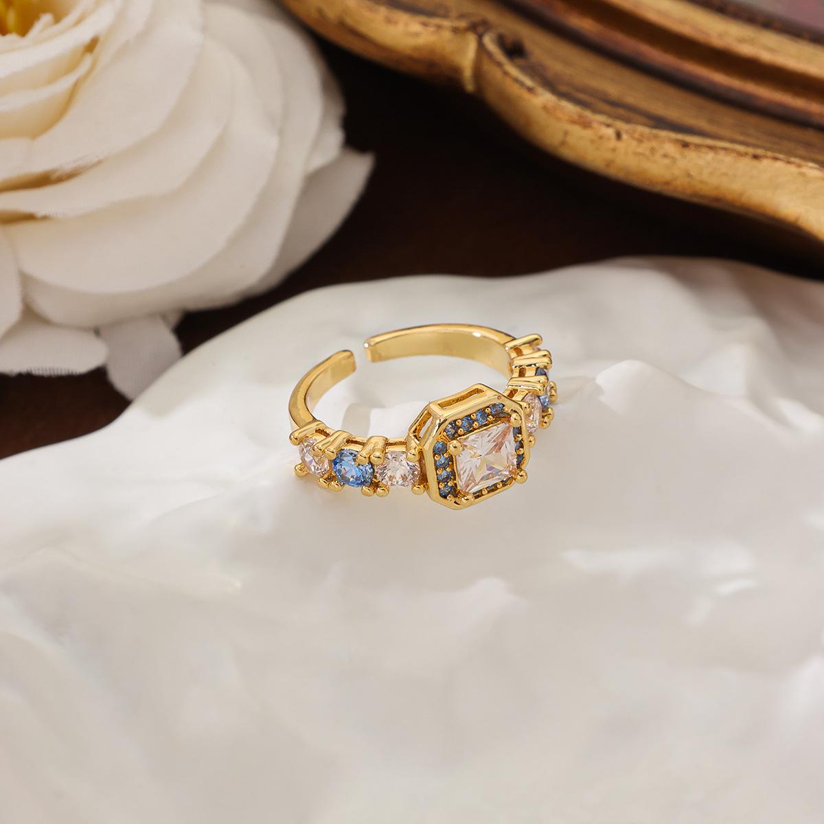 Модные Светлая Роскошь Цирконий Инкрустированные Украшения Простые Атмосферные Высококачественные Изысканные Темперамент Серьги Кольцо