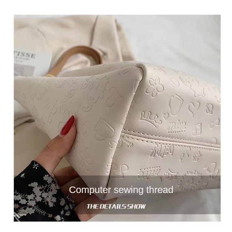 Women's Handbags with Large Capacity Package Single Shoulder Large Package Niche Design Class Commuter Bag Tote Bag