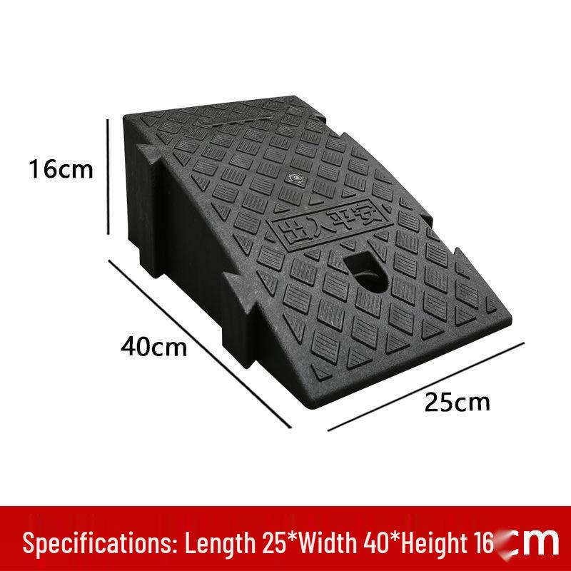 Plastic Ramp Pad: Car Uphill Climbing Slope Curb Threshold Speed Bump Step.