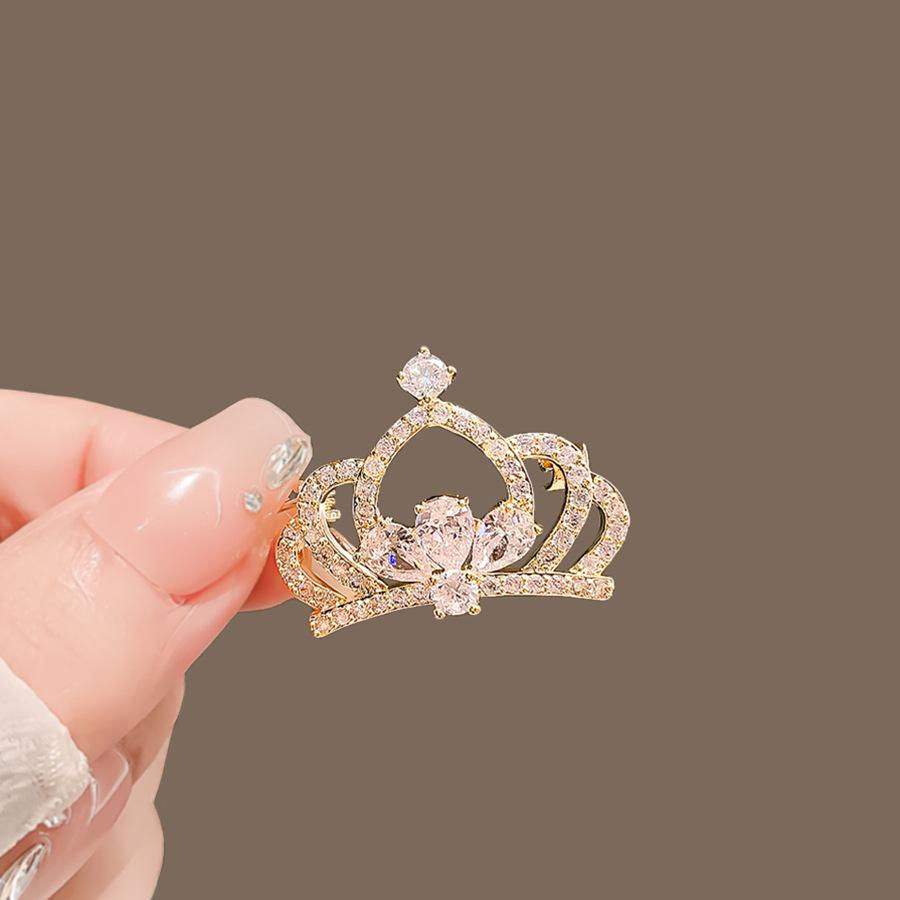 Elegant Pearl Brooch - High-End Minimalist Clothing Accessory