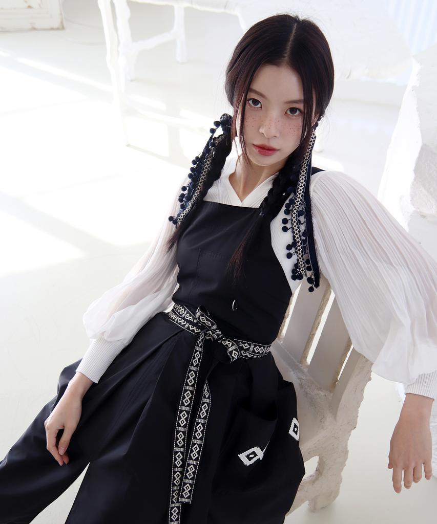 Eipeuleonwei Ethnica Apron Dress 2 Sizes