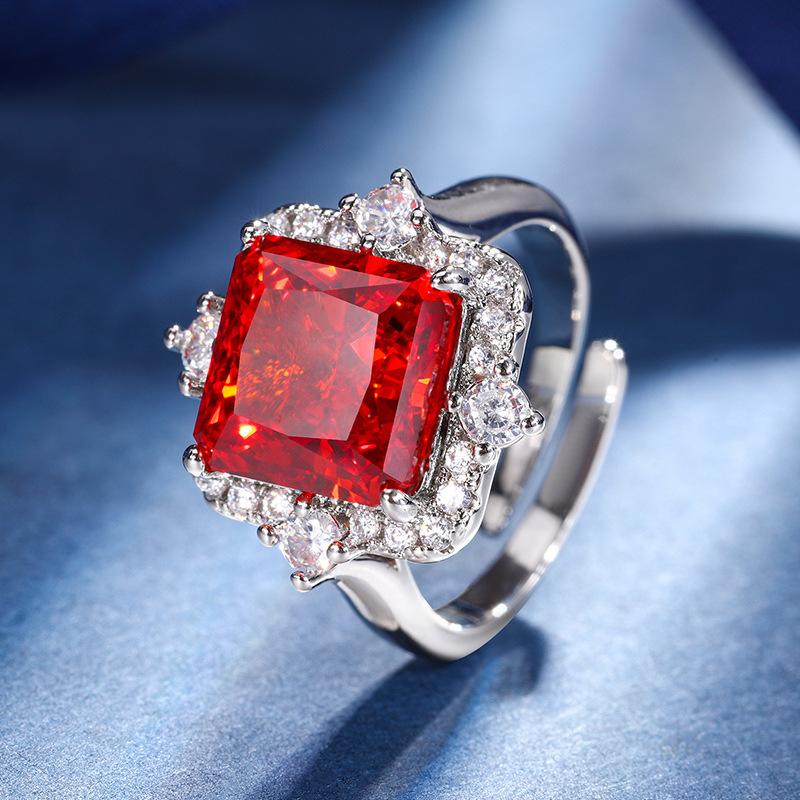 

Осенне-зимние украшения Бриллиант с высоким содержанием углерода Огранка «Ледяной цветок» Медная инкрустация Принцесса Квадрат Премиум Набор 12 * 12-10 * 10