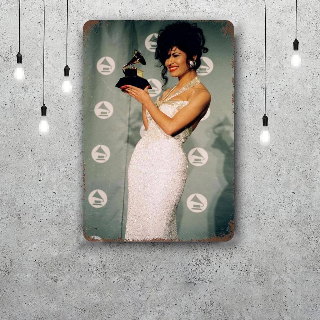Selena Quintanilla Retro Vintage Tin Sign Poster Decorative Plaque Metal Plate Wall Decor