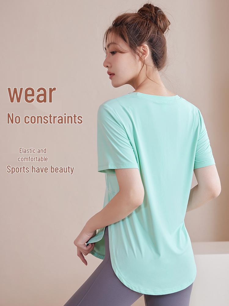 Plus Size Women's Loose Yoga T-Shirt: Short Sleeve, Slimming Arc Hem, Body-Covering Fitness Top