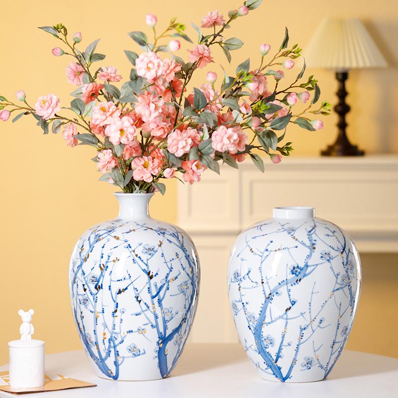 Modern Blue & White Porcelain Ceramic Vase: Chinese-Inspired Flower Arrangement for Living Room Décor
