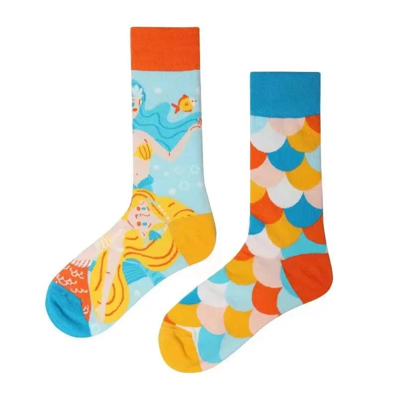 Ny Mode AB Asymmetriska Mandarinanka Herr- och Damsockor Tecknad Mode Roliga Söta Djur Mellanhöga Bomullssockor